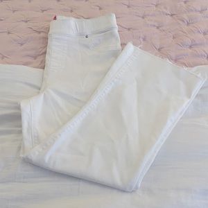 Spanxs, extra large, never worn cropped white pants. no smoke/pet free home